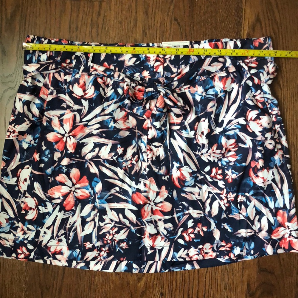 St. John's Bay Active Woven Skort - Picture 4 of 4